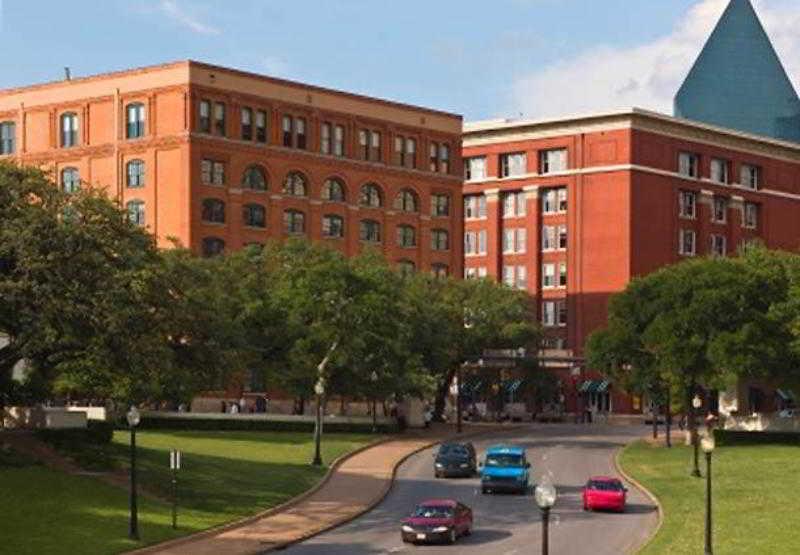 Courtyard By Marriott Dallas Arlington Entertainment District Екстер'єр фото